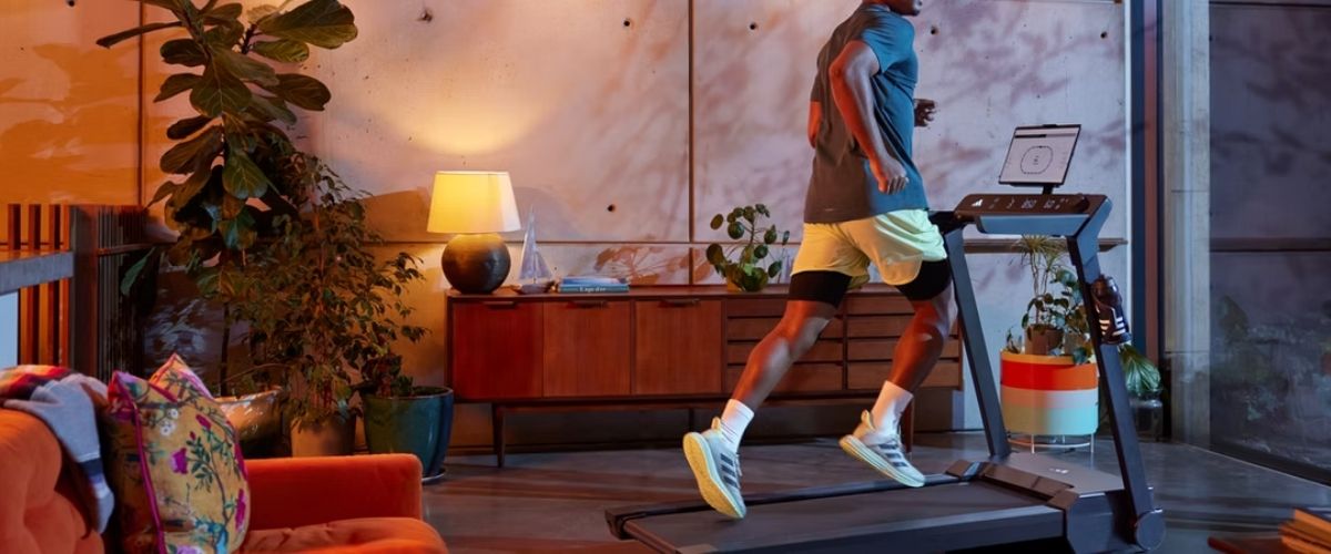 Adidas löpband med Console+-app